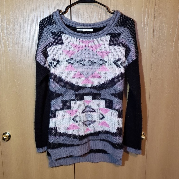 Pink Rose Aztec Sweater - Picture 5 of 6